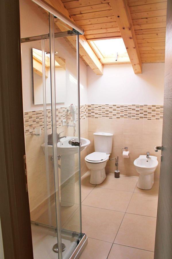 La Claudette Apartment Катания Екстериор снимка